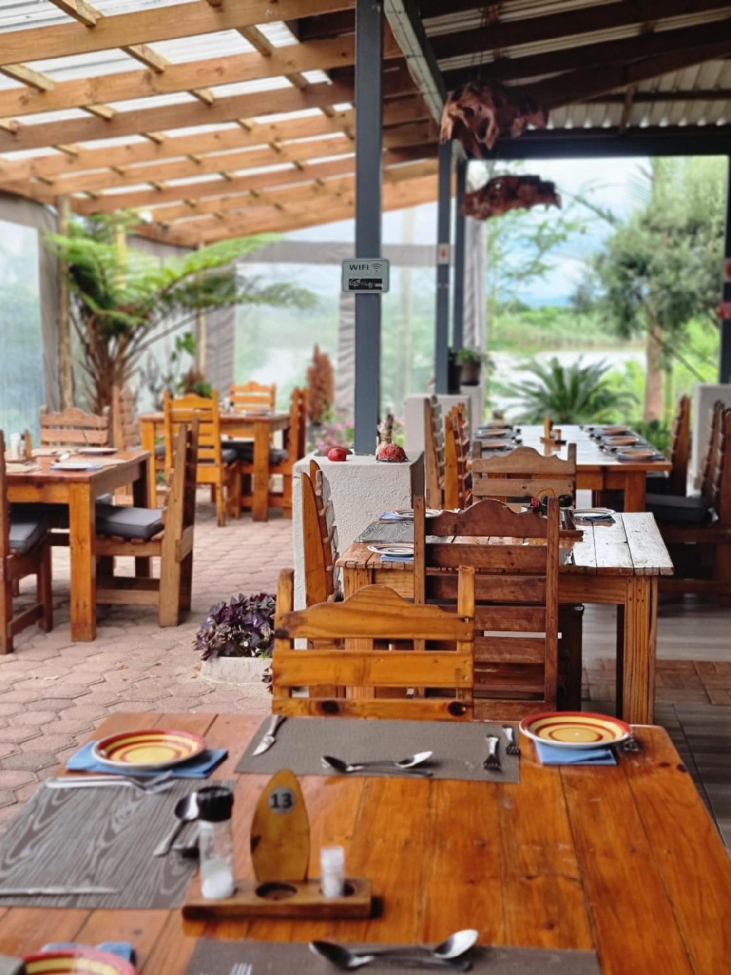 Goggas Nest Bnb & Restaurant Matsapha Kültér fotó
